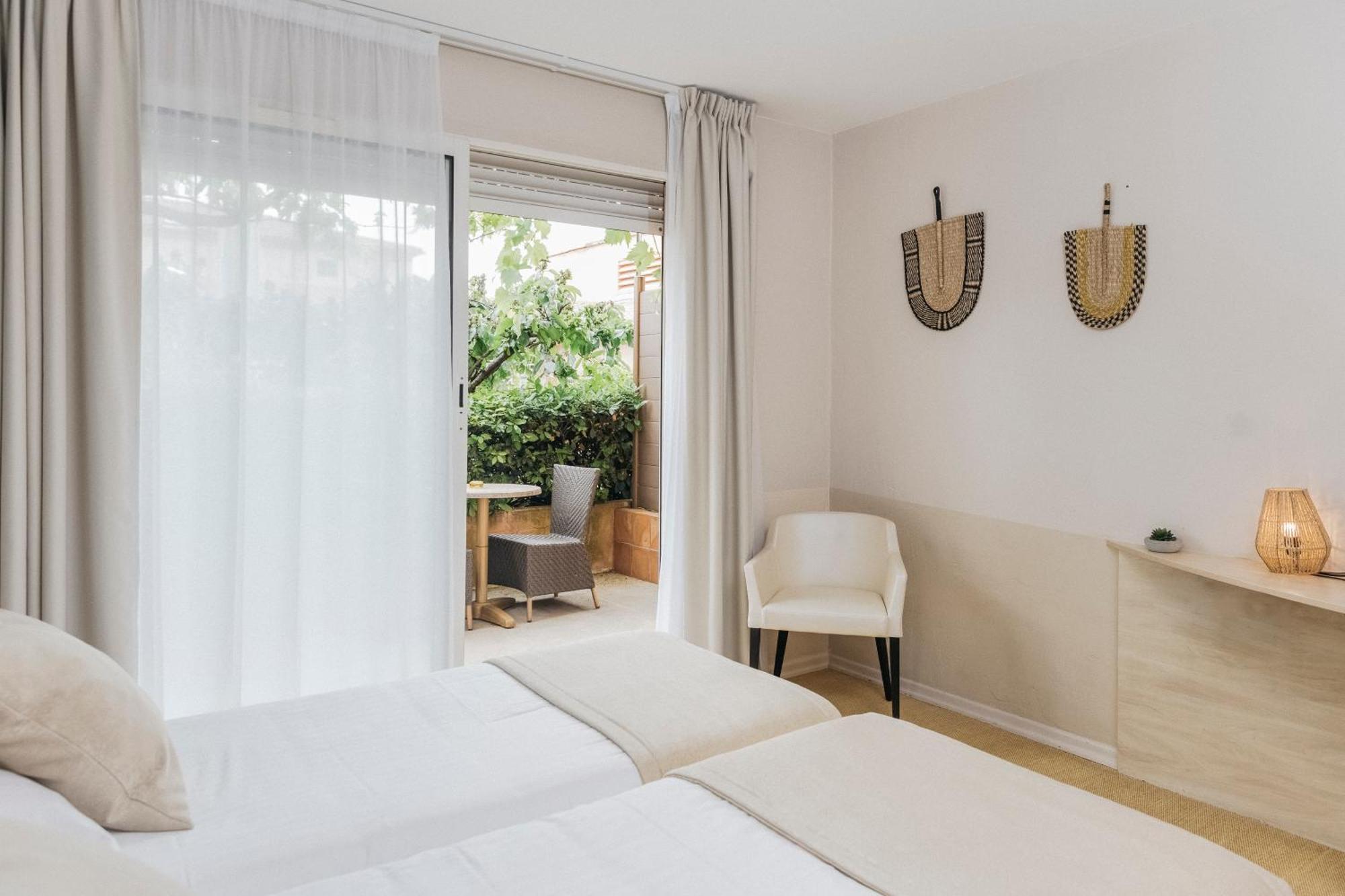 Le Carre D'Alethius Logis Hotel Restaurant Charmes-sur-Rhone Экстерьер фото