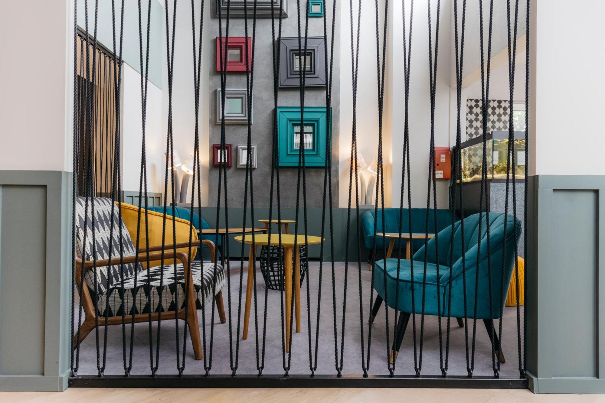 Le Carre D'Alethius Logis Hotel Restaurant Charmes-sur-Rhone Экстерьер фото