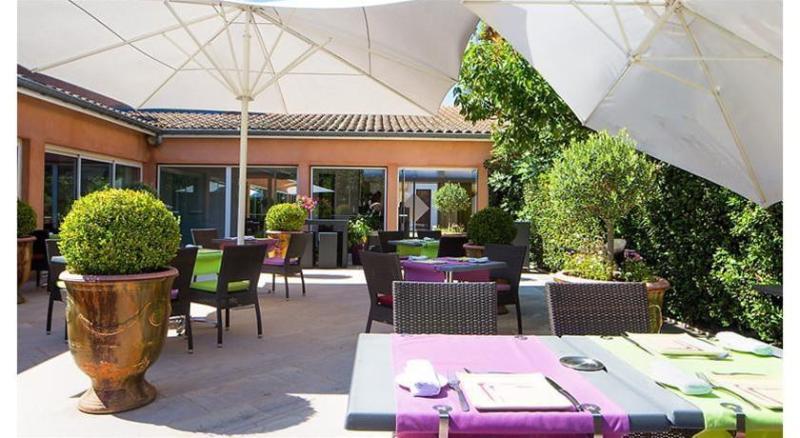 Le Carre D'Alethius Logis Hotel Restaurant Charmes-sur-Rhone Экстерьер фото